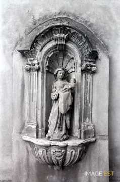 Statue de la Vierge à l'Enfant (Metz)